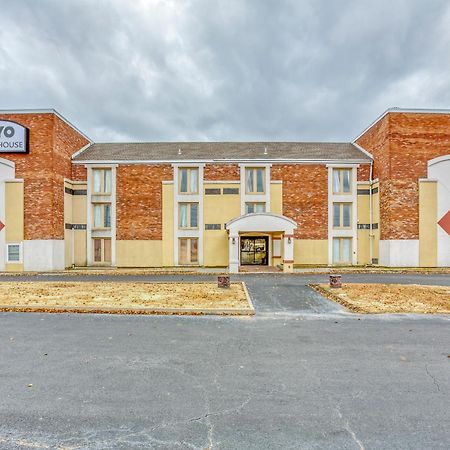 Oyo Townhouse Tulsa Woodland Hills Hotel Luaran gambar