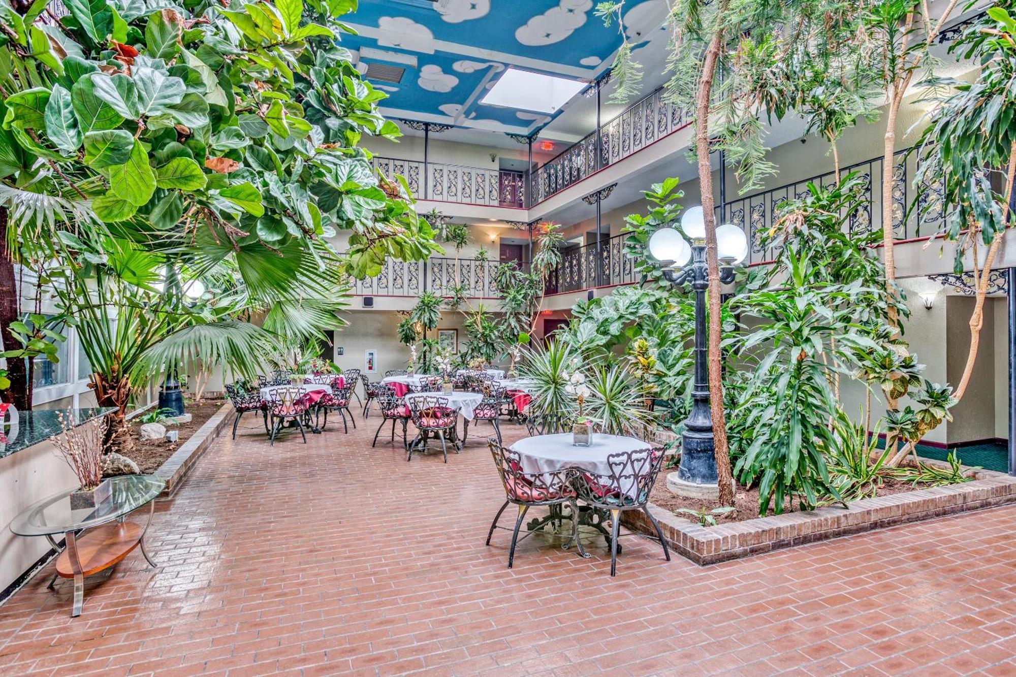 Oyo Townhouse Tulsa Woodland Hills Hotel Luaran gambar