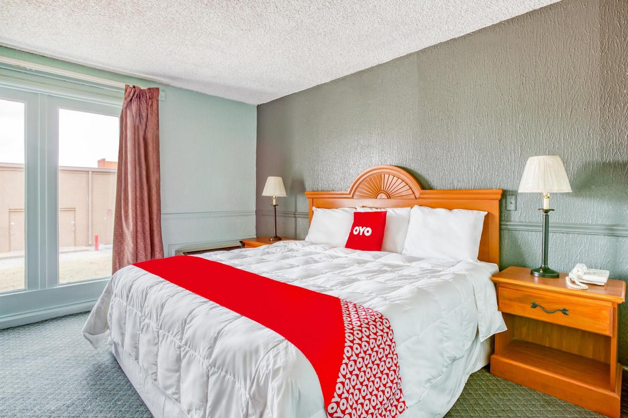 Oyo Townhouse Tulsa Woodland Hills Hotel Luaran gambar