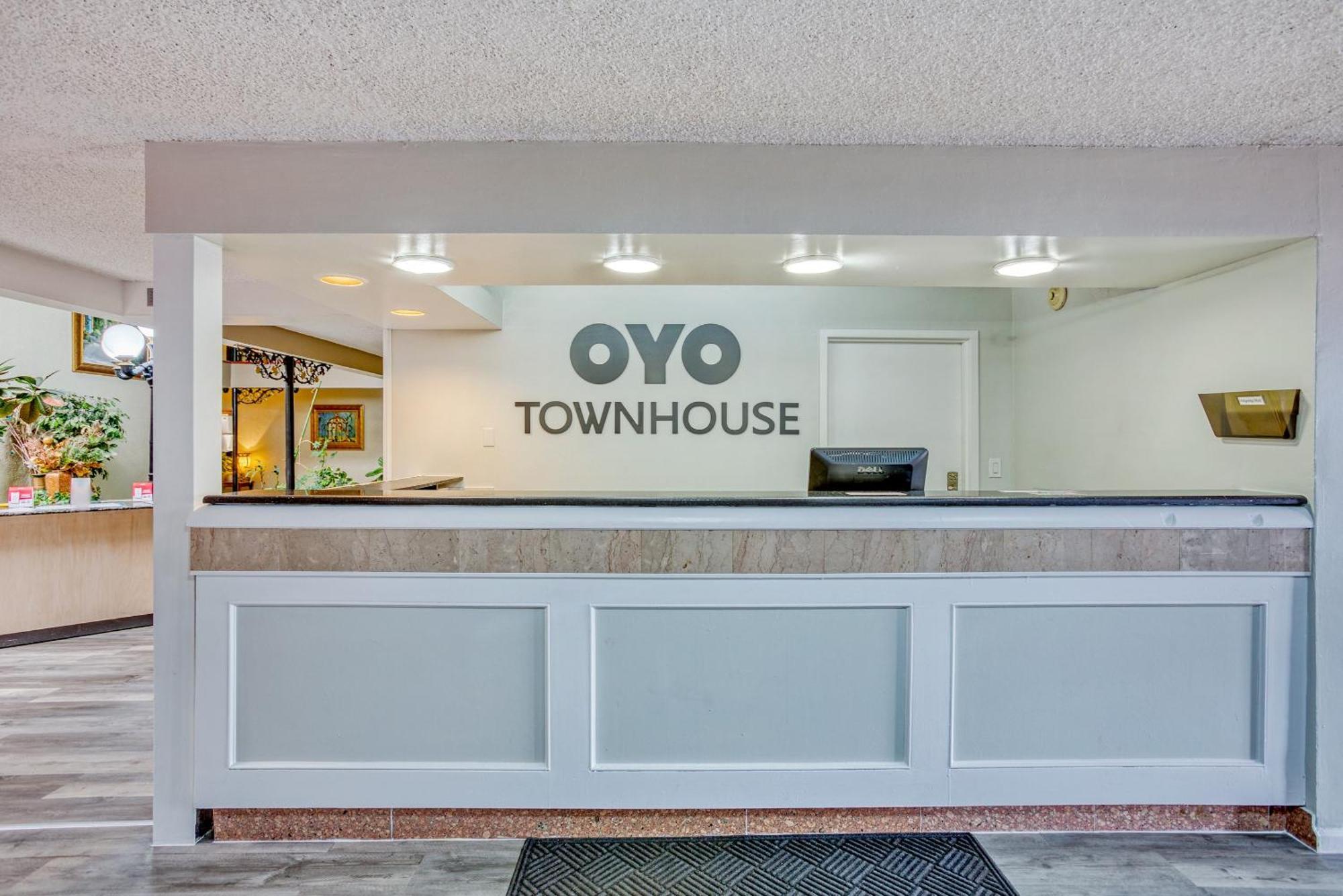 Oyo Townhouse Tulsa Woodland Hills Hotel Luaran gambar