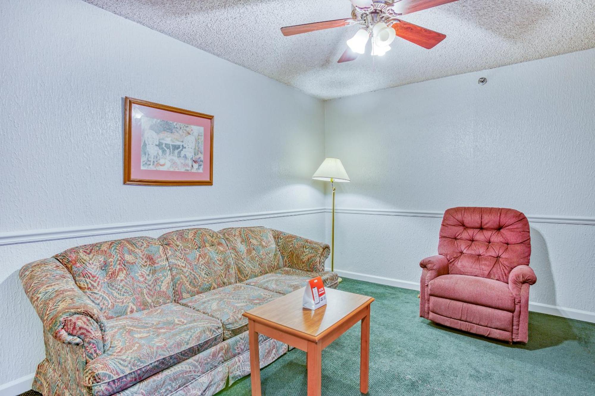Oyo Townhouse Tulsa Woodland Hills Hotel Luaran gambar